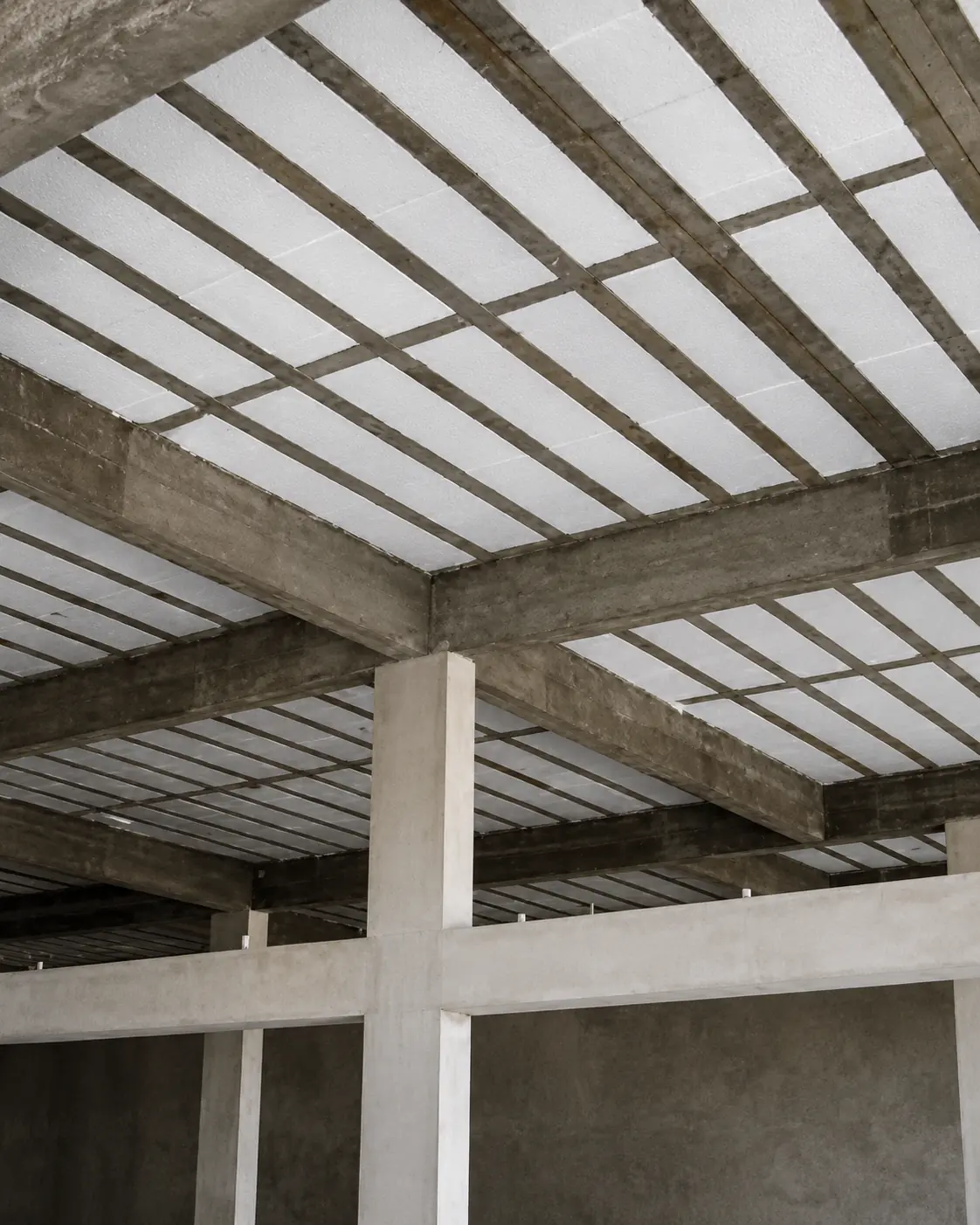 Acabamento em laje construída com blocos de EPS